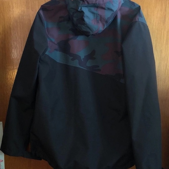 LVFT Recon Windbreaker - Picture 4 of 5